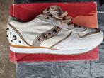 dames schoenen, Kleding | Dames, Schoenen, Ophalen of Verzenden, Nieuw, Overige kleuren, Sneakers of Gympen
