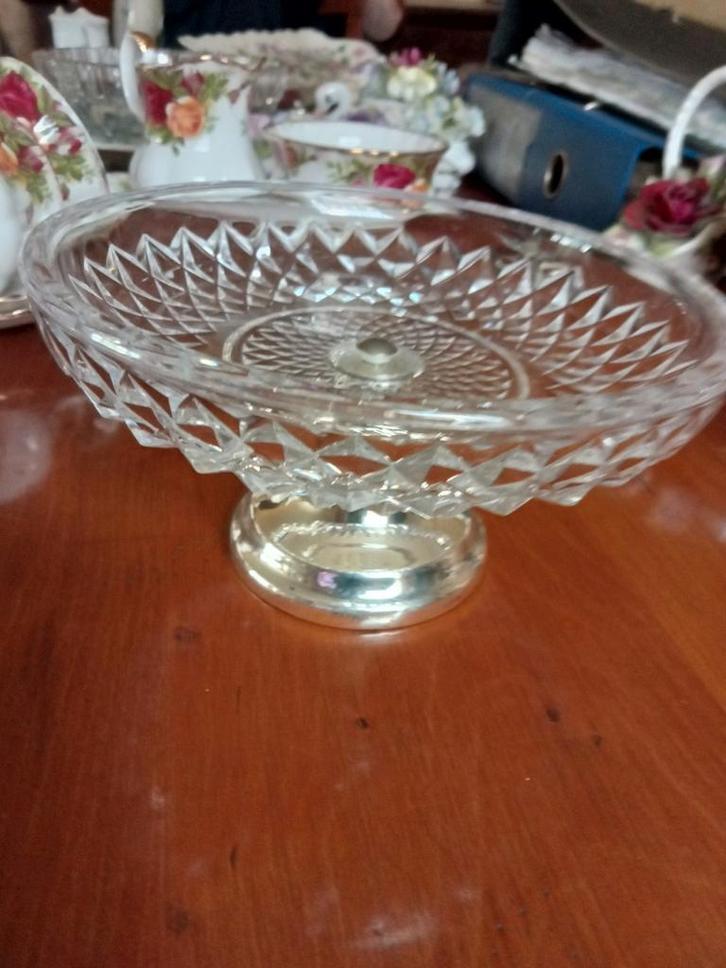 Serveerschaal met verzilverde voet, Antiek en Kunst, Antiek | Glas en Kristal, Ophalen of Verzenden