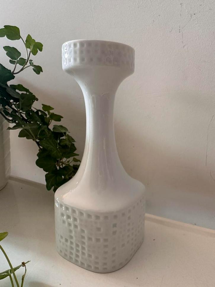 Porseleinen witte vaas Hutschenreuther, Antiek en Kunst, Antiek | Vazen, Ophalen of Verzenden