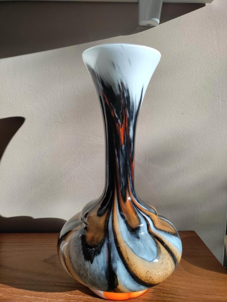 Vintage Florence opaline vaas glas 70 oranje zwart swirl, Antiek en Kunst, Antiek | Vazen, Ophalen of Verzenden