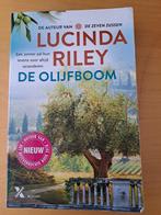 Lucinda Riley - De olijfboom, Lucinda Riley, Ophalen of Verzenden, Zo goed als nieuw