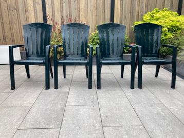 4 nette tuinstoelen met kussens beschikbaar voor biedingen