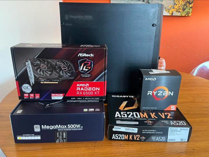 Gaming PC (Ryzen 5 5600X / RX 6500 XT / 16 GB RAM), Spelcomputers en Games, Games | Pc, Zo goed als nieuw, Overige genres, 1 speler