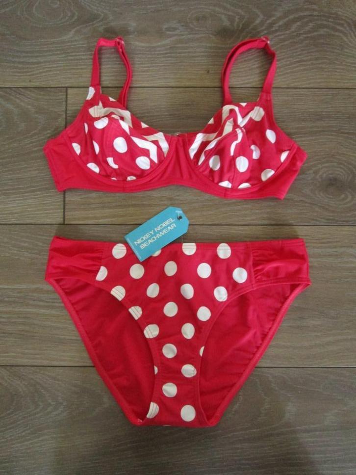 Nieuwe bikini merk Nickey Nobel maat 38 Kleur rood wit., Kleding | Dames, Badmode en Zwemkleding, Nieuw, Bikini, Rood, Verzenden