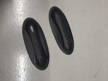 2 ZWARTE HANDGREPEN VOOR EEN RIB / RUBBERBOOT / BRIG beschikbaar voor biedingen