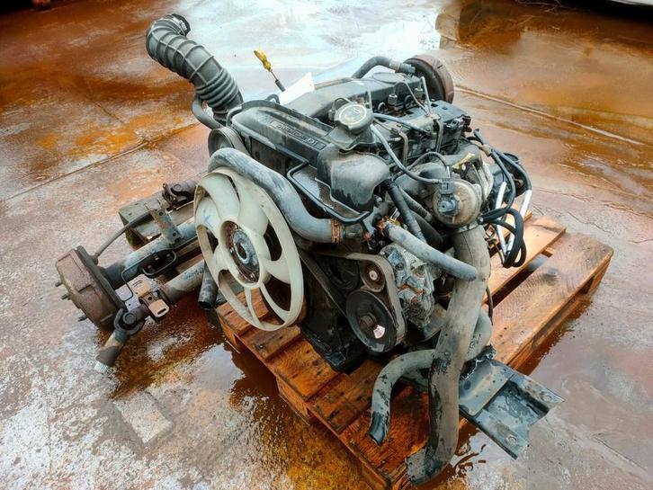 ford transit motor met bak en aandrijflijn, 2.4 diesel 2005, Auto-onderdelen, Motor en Toebehoren, Ford, Gebruikt, Ophalen