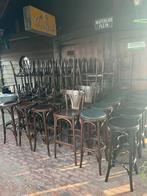 Thonet barkrukken met sta/bartafels, Huis en Inrichting, Barkrukken, 5 krukken of meer, Ophalen, Zo goed als nieuw, 60 tot 90 cm