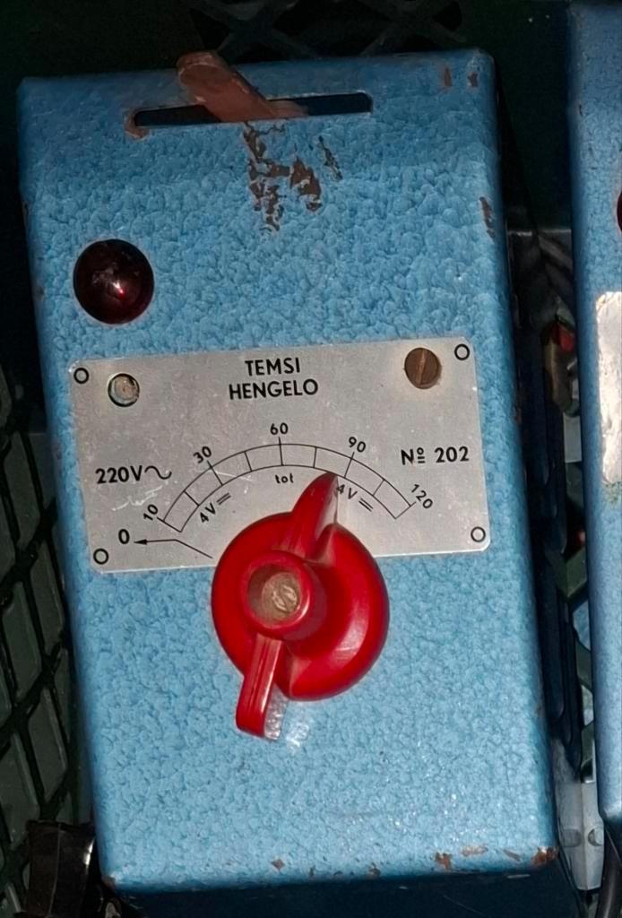 Temsi trafo voor gelijkstroom en wisselstroom met hendel, Hobby en Vrije tijd, Modeltreinen | H0, Gebruikt, Transformator of Voeding