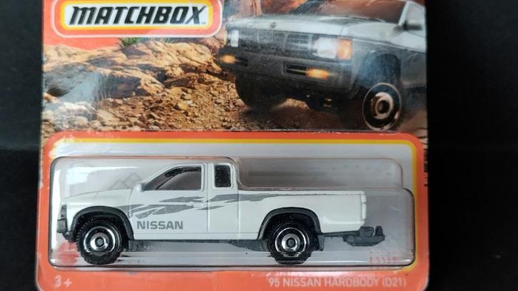 Nissan Hardbody Pick up d21 white 1:64 3inch Matchbox Pol, Hobby en Vrije tijd, Modelauto's | Overige schalen, Nieuw, Auto, Verzenden