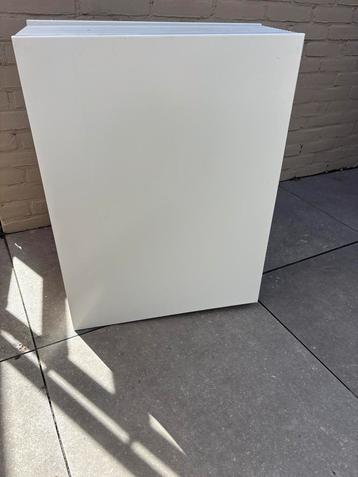Witte Convector radiator beschikbaar voor biedingen