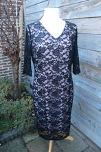 Jurk zwart/ roze Apanage mt 44 kant Vaste prijs, Zwart, Maat 42/44 (L), Ophalen of Verzenden, Zo goed als nieuw