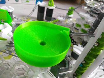 Nieuwe uitbreiding voor GraviTrax knikkerbaan: Trechter beschikbaar voor biedingen