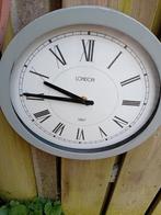 hangklok met leren band van loods 5;  klein prijsje 5 euro, Ophalen of Verzenden, Zo goed als nieuw, Analoog, Wandklok