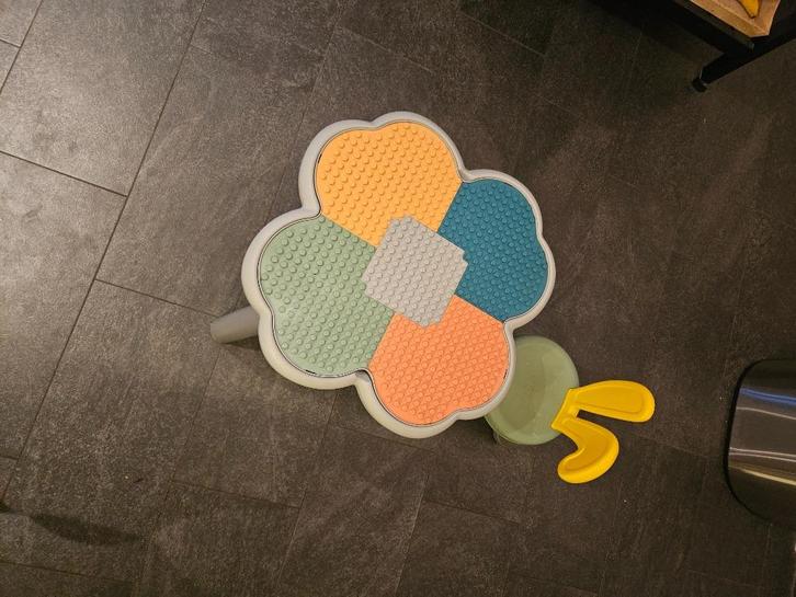 Lego duplo tafel met stoel, Kinderen en Baby's, Speelgoed | Duplo en Lego, Gebruikt, Duplo, Complete set, Ophalen