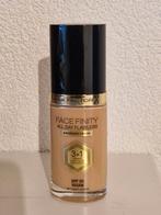 Z.g.a.n Max Factor face finity 3 in 1 foundation  N77, Ophalen of Verzenden, Zo goed als nieuw