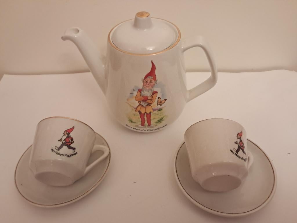 deel van pigelmee kinderservies, Antiek en Kunst, Antiek | Servies los, Ophalen of Verzenden