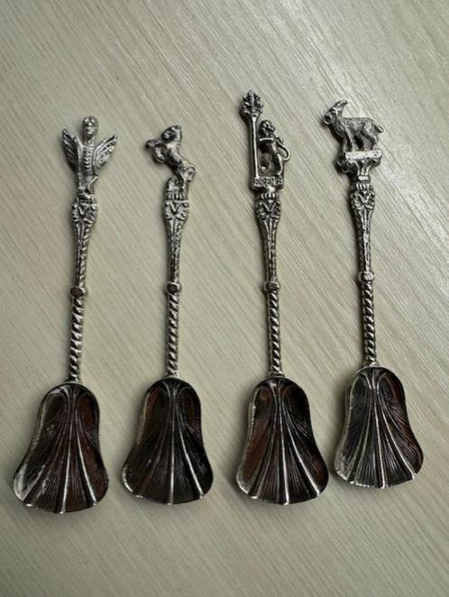4 Suikerschepjes, Antiek en Kunst, Antiek | Bestek, Ophalen of Verzenden