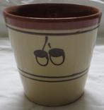 Nieuw bloempotje met decoratie van eikels. Cadeau Kerst ?, Tuin en Terras, Bloempotten, Rond, Ophalen of Verzenden, Aardewerk