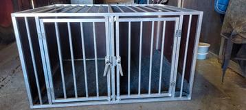 Dubbele transport bench voor grote hond beschikbaar voor biedingen