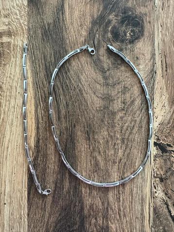 Ketting plus bijbehorende armband beschikbaar voor biedingen