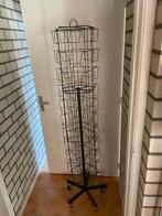 Draaiende kaartenmolen / display standaard, Ophalen