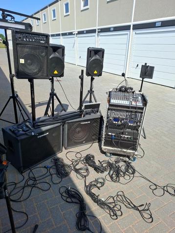 Te koop complete muziekset beschikbaar voor biedingen