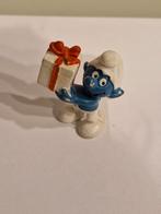 Smurf met Cadeau - Vintage Figuur nr 20086.4, Ophalen of Verzenden, Gebruikt, Overige Smurfen, Poppetje, Figuurtje of Knuffel