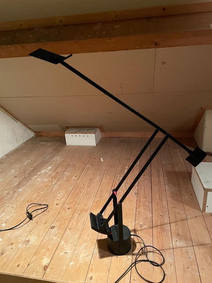 design artemide tizio tafellamp / bureaulamp, Huis en Inrichting, Lampen | Tafellampen, Zo goed als nieuw, 75 cm of meer, Ophalen