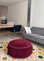 Leolux Capri poef showmodel velvet burgundy, Ophalen, Nieuw, Rond, Stof