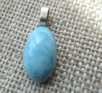 Larimar hangertje - goede kwaliteit 26mm, Verzamelen, Mineralen en Fossielen, Ophalen of Verzenden, Mineraal