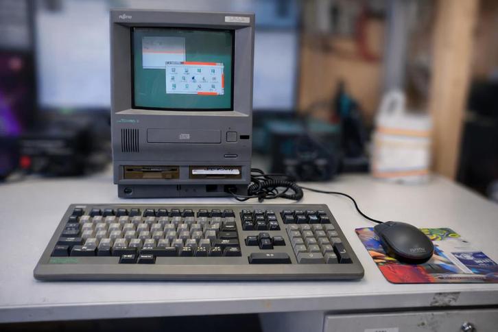 RARE FM Towns II UX20 Restored 6MB RAM Sony Trinitron, Computers en Software, Vintage Computers, Ophalen of Verzenden