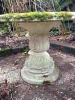 Brocante betonnen tuinset. Tafel 2 krukjes 1 stoel, Tuin en Terras, Ophalen, Zo goed als nieuw, Rond, Overige materialen