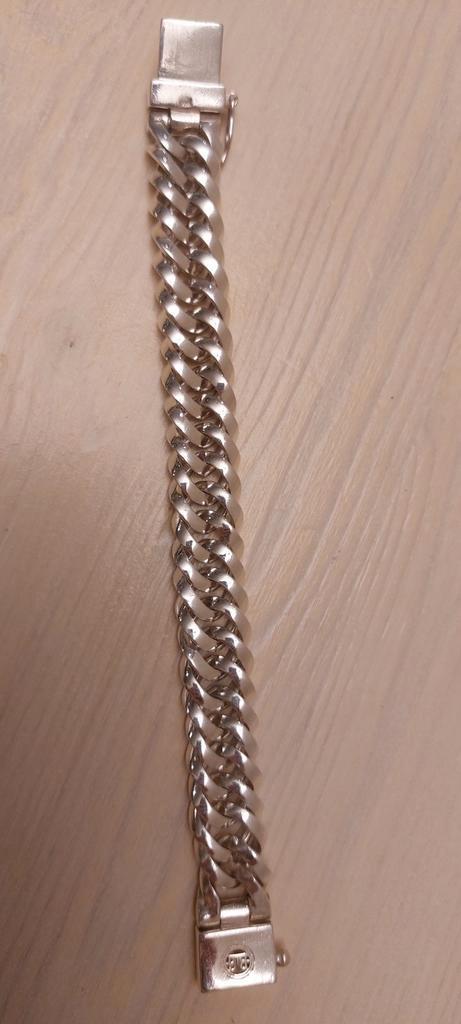 Buddha to buddha armband 18 cm lang en 1.5 b, Sieraden, Tassen en Uiterlijk, Armbanden, Zo goed als nieuw, Goud, Goud, Ophalen of Verzenden