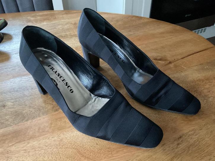 Francesco Italy pumps 39 1/2, Kleding | Dames, Schoenen, Gedragen, Pumps, Zwart, Ophalen of Verzenden