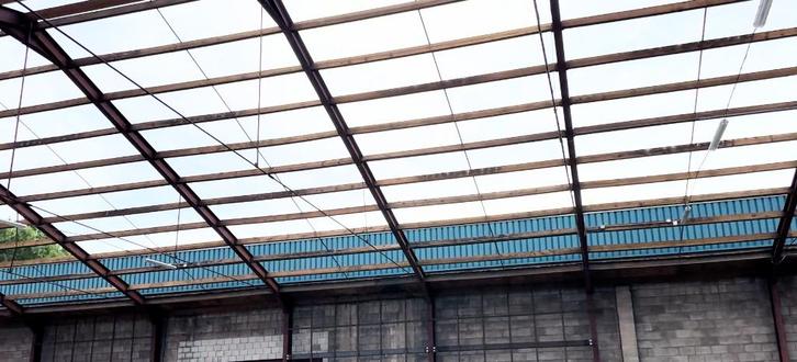 Staalconstructie 25x45 meter gedemonteerd., Doe-het-zelf en Verbouw, Metalen, Gebruikt, IJzer, Ophalen
