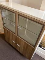 Vitrinekast met 4 deurtjes, breed 104, diepte 35 cm, Ophalen, 100 tot 150 cm, Zo goed als nieuw, Modern