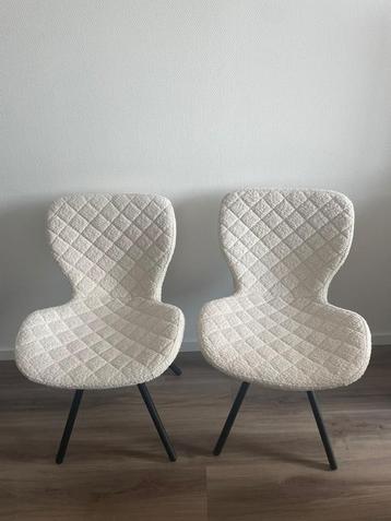 Eetkamer stoelen 2 stuks.  Als nieuw