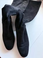 Suedine overknee laarzen zwart, maat 42. Hak 6 cm, Kleding | Dames, Hoge laarzen, Verzenden, Zwart, Zo goed als nieuw