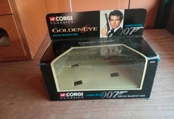 Corgi James Bond Aston Martin DB5 Goldeneye 96657 box 1995, Verzamelen, Speelgoed, Gebruikt, Ophalen of Verzenden