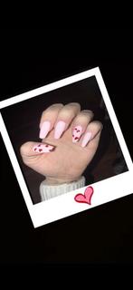 Nagelstyliste - LuNails, Ophalen, Zo goed als nieuw, Overige kleuren, Handen en Nagels