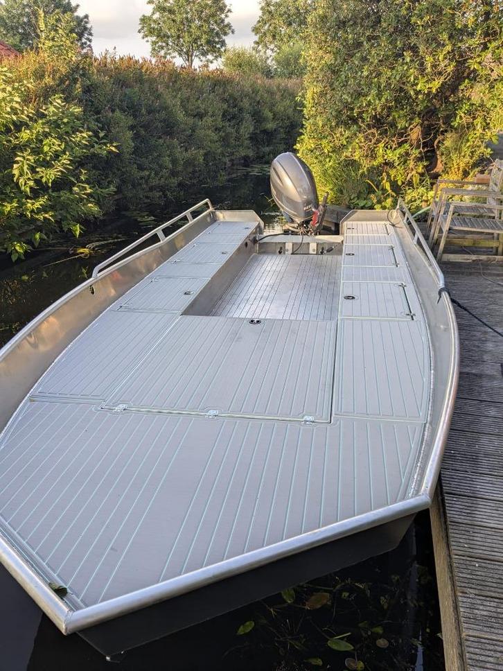 Stoer, Snel, Stabiel  Nieuwe Jungle v16, Watersport en Boten, Vis- en Consoleboten, Nieuw, 70 pk of meer, 6 meter of meer, Benzine