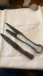 Bodemvondst schaar en eetmes 1500, Antiek en Kunst, Antiek | Gereedschap en Instrumenten, Ophalen of Verzenden