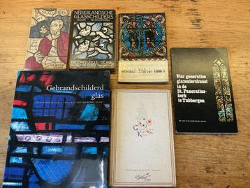 Boeken over glaskunst, brandschilderen en glas in lood beschikbaar voor biedingen