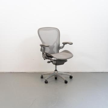 2 Herman Miller Aeron Classic Mineral grijs  C beschikbaar voor biedingen
