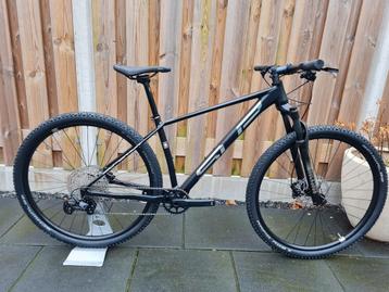 Superior XP909 hardtail ATB 43cm/11versn/Alu/RockShox beschikbaar voor biedingen