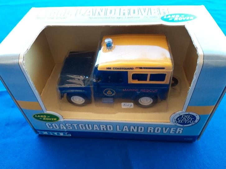 Land Rover Defender 90 blauw/geel Coastguard - ERTL 1:32, Hobby en Vrije tijd, Modelauto's | 1:32, Nieuw, Auto, ERTL, Ophalen of Verzenden