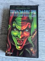 Thunderdome: The Joke’s On You VHS, Cd's en Dvd's, VHS | Documentaire, Tv en Muziek, Vanaf 16 jaar, Ophalen of Verzenden, Gebruikt