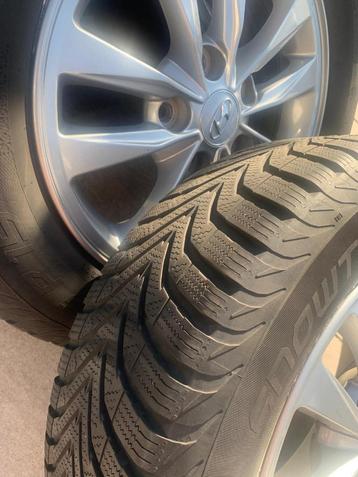 Hyundai winterset velgen en banden 195/65 R15 beschikbaar voor biedingen