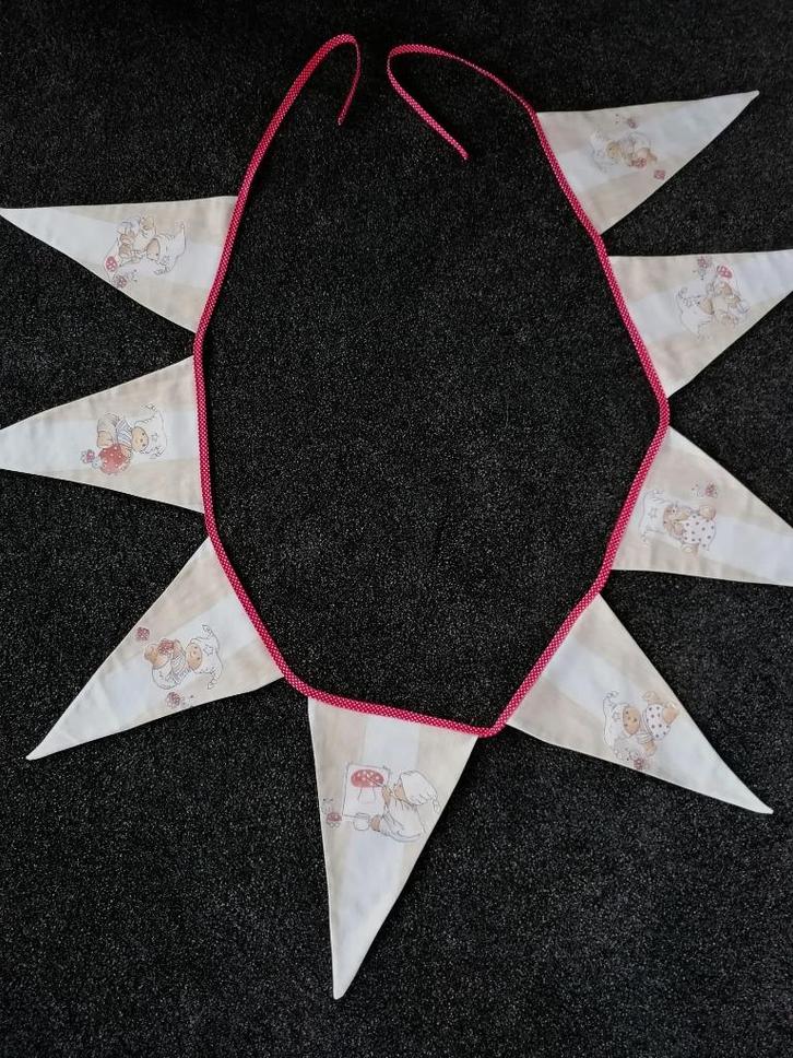 Bobbi: Nieuwe feestelijke stoffen baby vlaggenlijn., Hobby en Vrije tijd, Feestartikelen, Nieuw, Feestartikel, Verjaardag, Ophalen of Verzenden