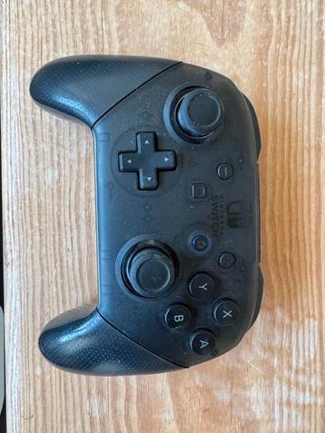 Nintendo Switch Pro Controller - Gebruikt beschikbaar voor biedingen